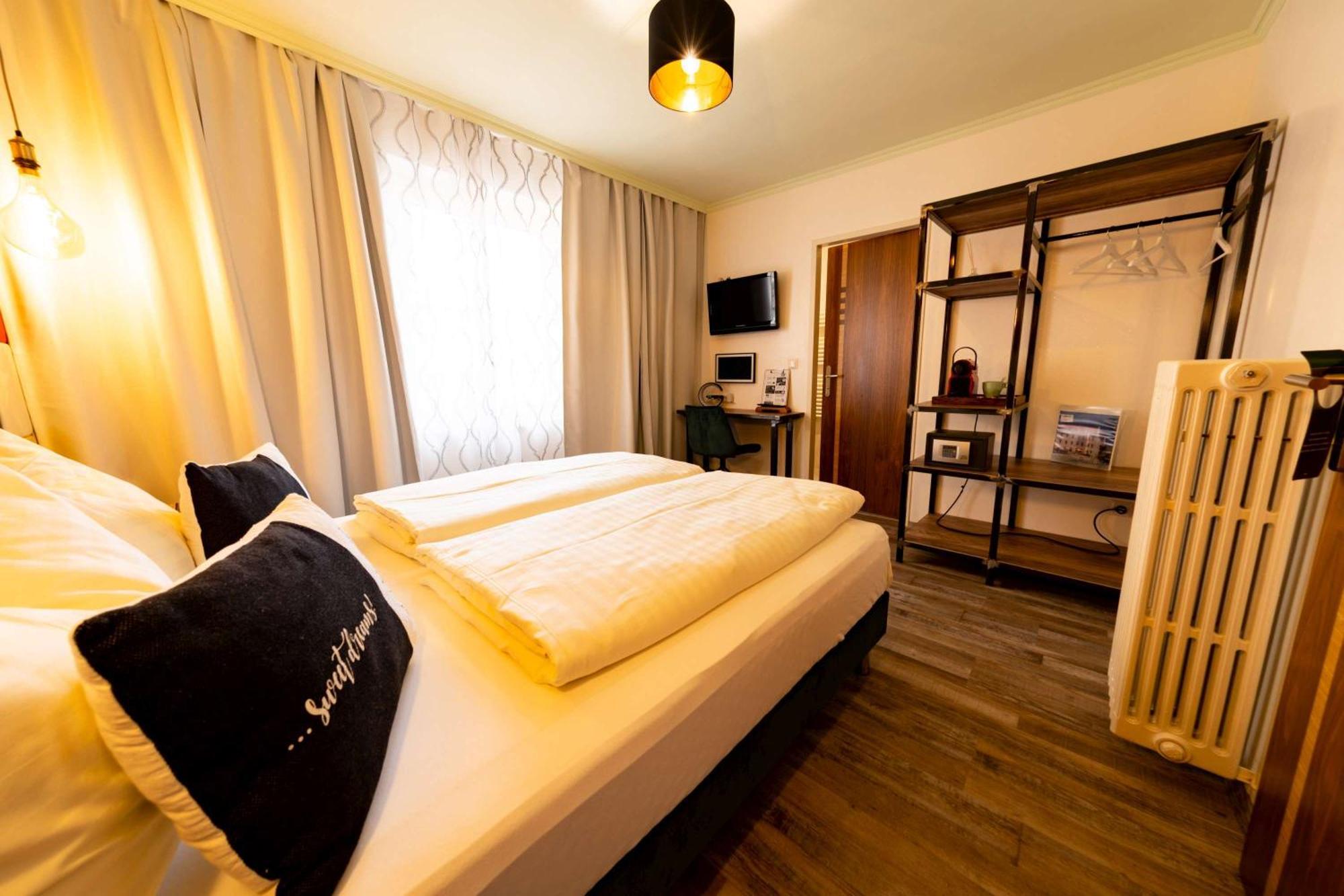 "Das Schlafzimmer" Erlebnis & Boutiquehotel - Ehemals Hacienda Mexicana ชปิททาลอันแดร์เดรา ภายนอก รูปภาพ